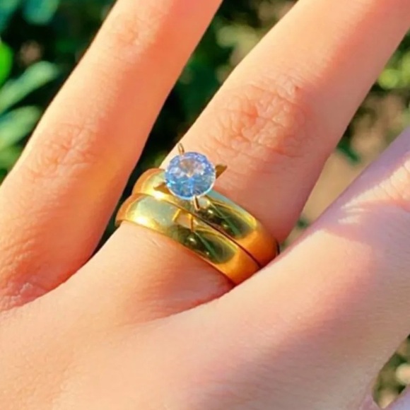 NWT Engagement circonia and wedding band set Stainless Steel Gold Size 8 - Picture 12 of 17